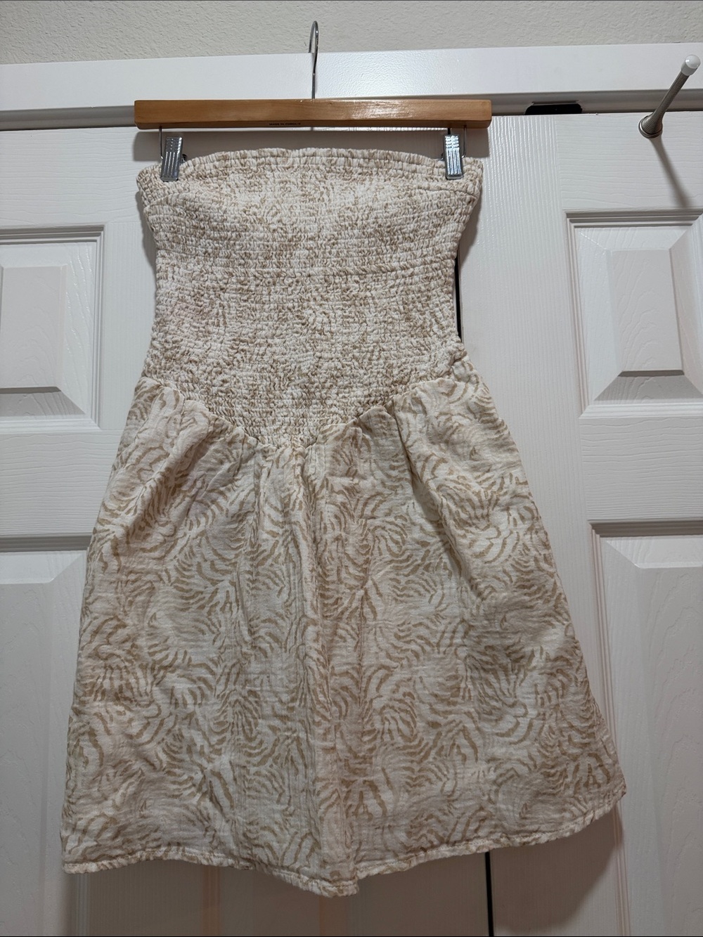 Universal Thread Strapless Cream Patterned Summer Dress Small